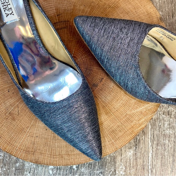 *Badgley Mischka | Silver Metallic Fabric Pumps with Jeweled Heels Size 9.5 - Picture 4 of 16